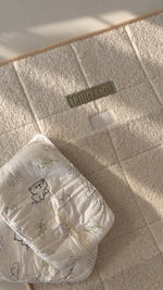 Sample Rolled Bouclé Change Pad