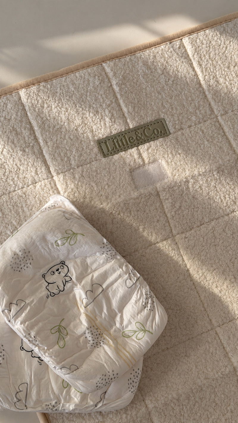 Sample Rolled Bouclé Change Pad