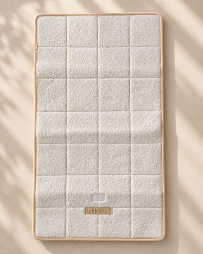 Sample Rolled Bouclé Change Pad
