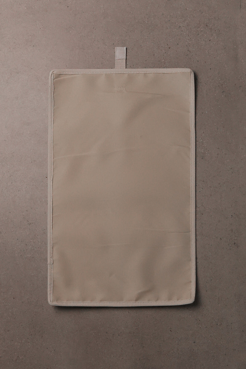 Change mat laying flat with a wipeable surface